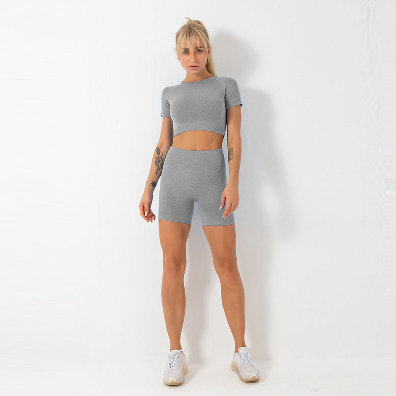 2021 Costumes antibactériens décontractés 2 pièces Jogger Tops Ensemble de vêtements de sport et shorts Yoga Porter des femmes Manches courtes